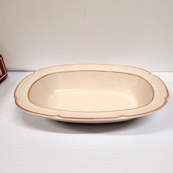 The Covington Edition Idlewild Oval Baker 10'' Serving Vintage 1970s Dishwasher - Picture 1 of 7